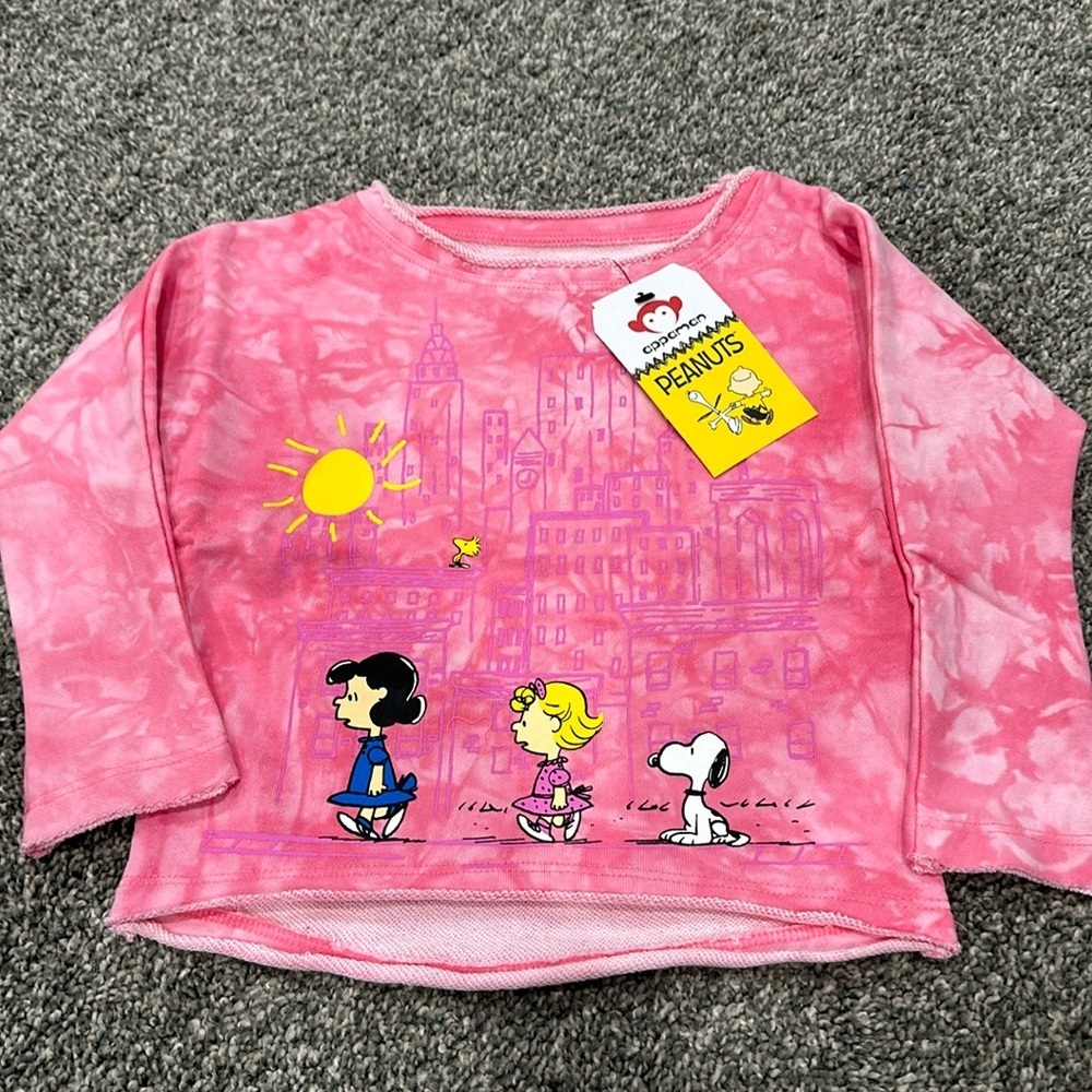 NWT Peanuts top.